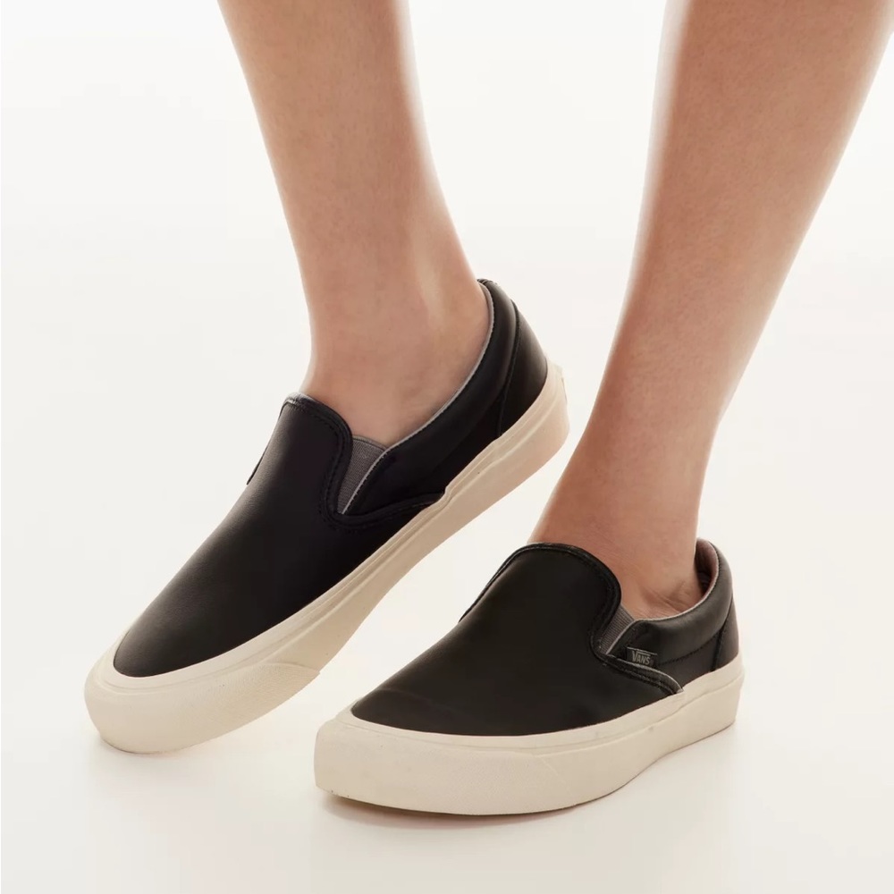Vans Aritzia Classic Slip on 98 dx